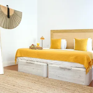 Apartment Waves, Faro